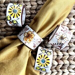 Set of 4 Vintage Hand Painted Ceramic Napkin Rings 2 Floral Patterns Mexico